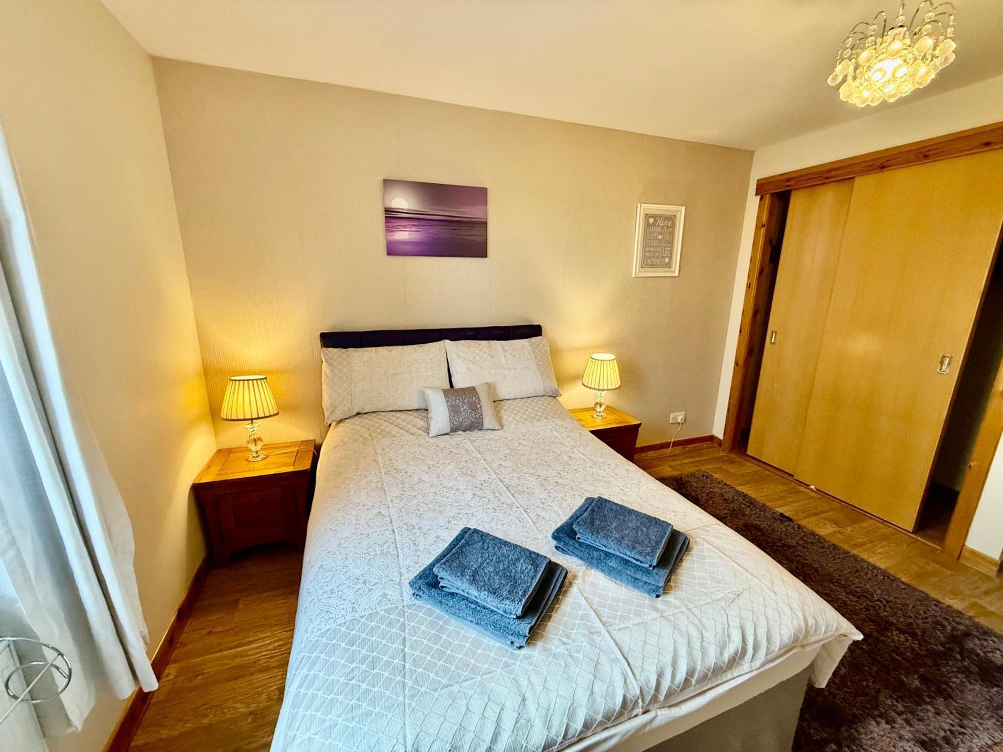 Azim And Suzi'S City Centre Apartment Inverness Buitenkant foto