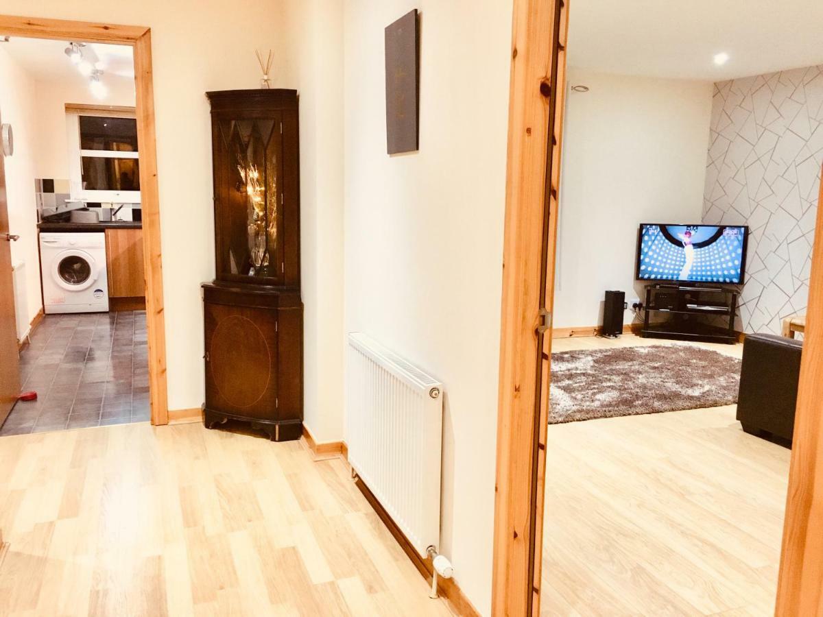Azim And Suzi'S City Centre Apartment Inverness Buitenkant foto