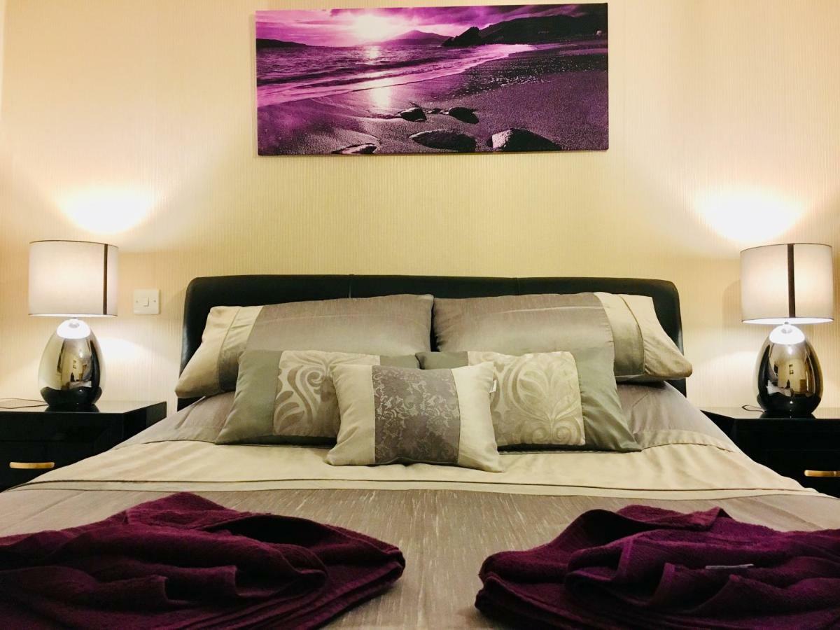 Azim And Suzi'S City Centre Apartment Inverness Buitenkant foto