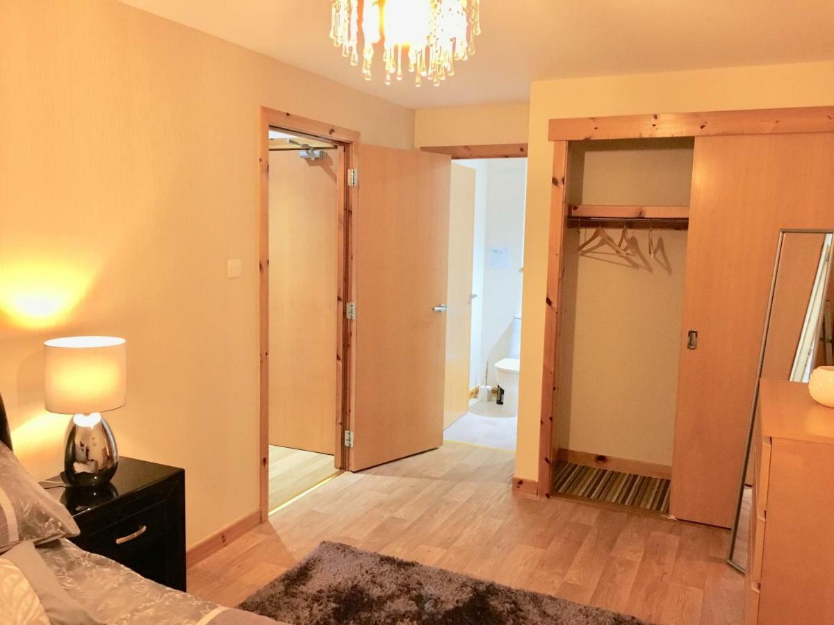 Azim And Suzi'S City Centre Apartment Inverness Buitenkant foto