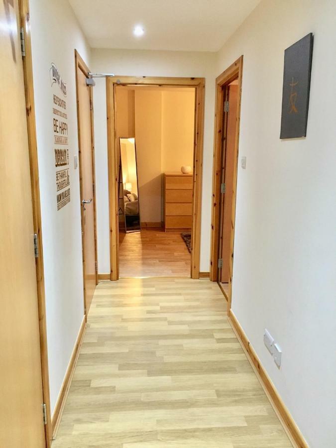 Azim And Suzi'S City Centre Apartment Inverness Buitenkant foto