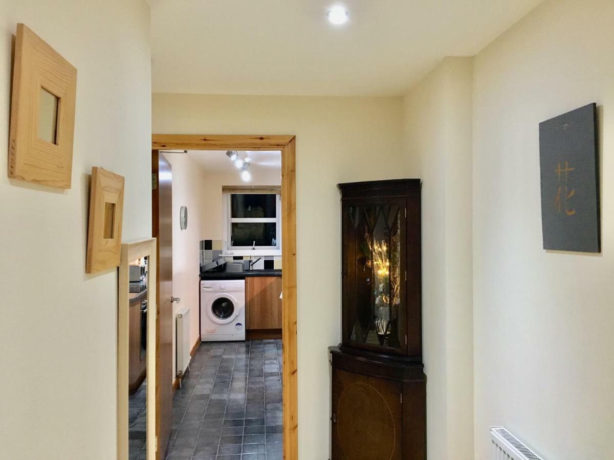 Azim And Suzi'S City Centre Apartment Inverness Buitenkant foto